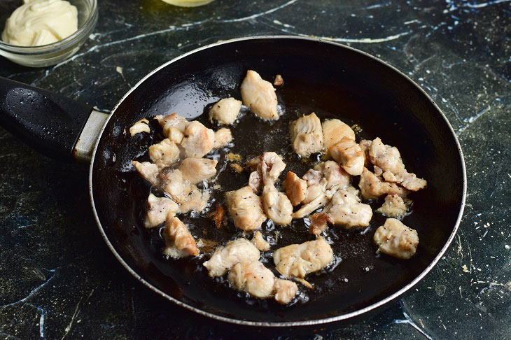 Salad "Coquette" with chicken - an interesting quick recipe