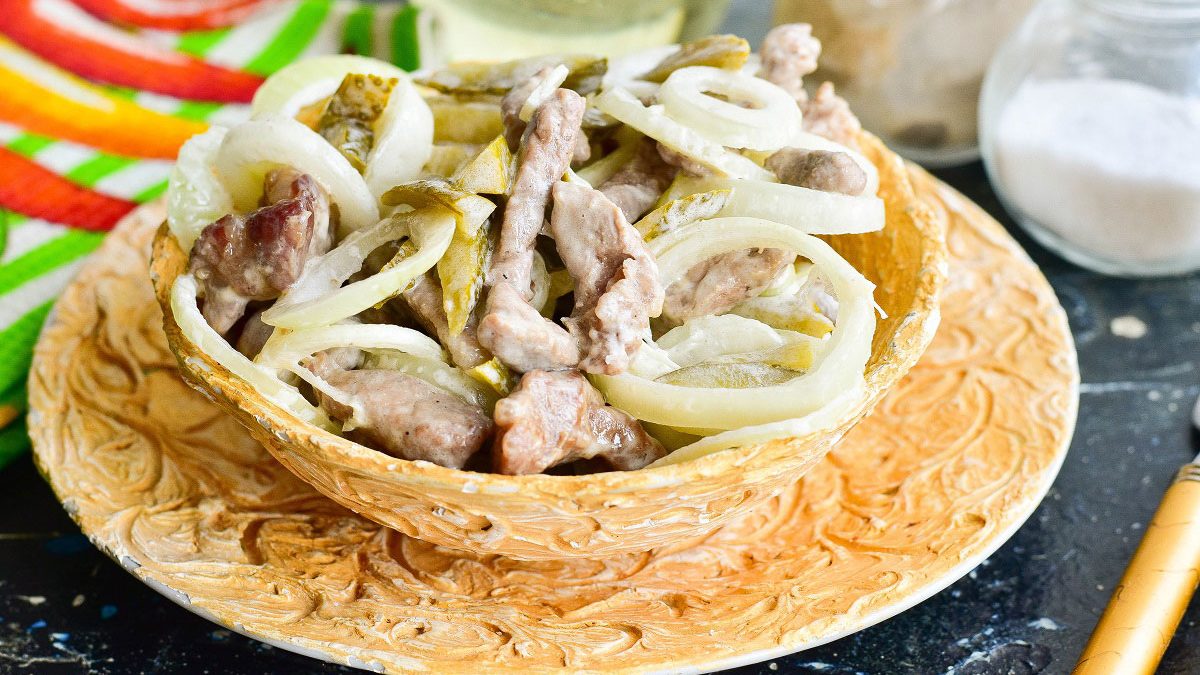Salad “Cesare” with meat – original and tasty