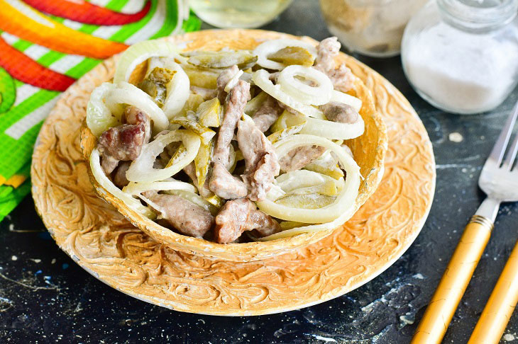 Salad "Cesare" with meat - original and tasty