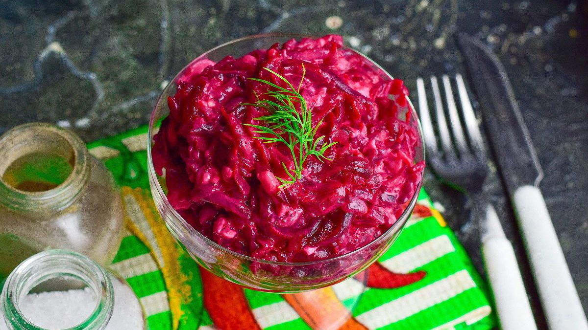 Salad “Friendship” with beets – healthy and tasty