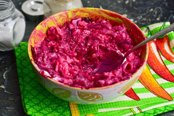 Salad "Friendship" with beets - healthy and tasty