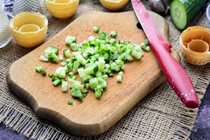 Salad "Explosion of Taste" in tartlets - original and tasty