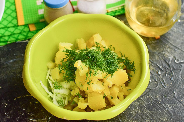 Potato salad "Minute business" - an interesting recipe in a hurry