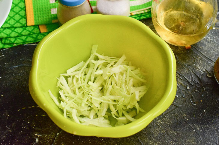 Potato salad "Minute business" - an interesting recipe in a hurry