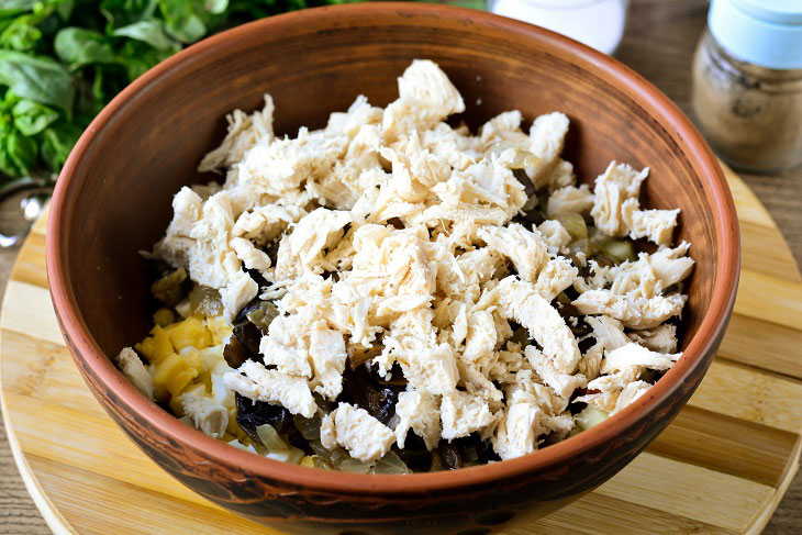 Salad "Uncle Vanya" with chicken - delicious and festive