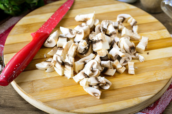 Salad "Pandora" with mushrooms - festive and tasty