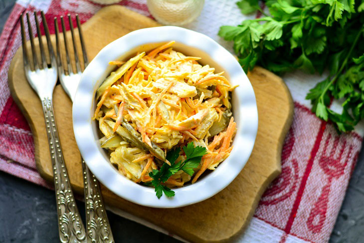 Chanterelle salad with Korean carrots - bright, fragrant and spicy