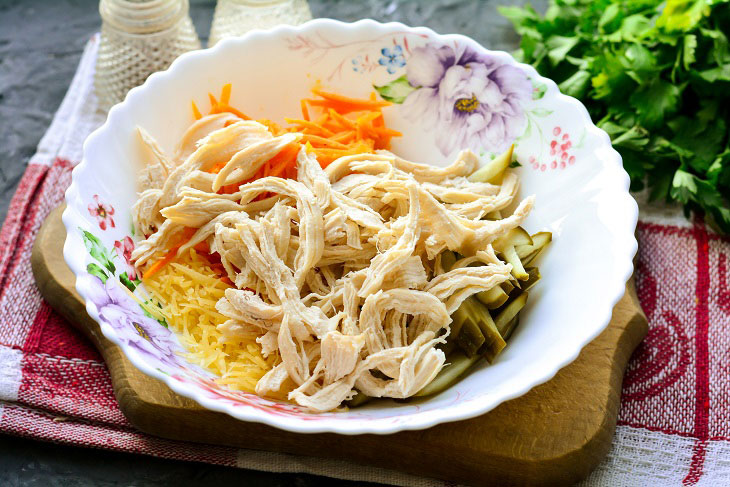 Chanterelle salad with Korean carrots - bright, fragrant and spicy