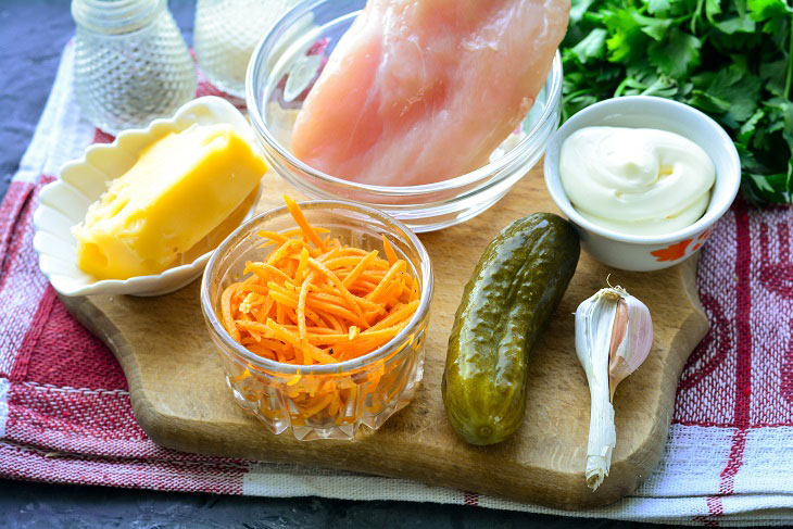 Chanterelle salad with Korean carrots - bright, fragrant and spicy