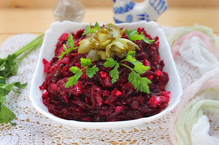 Salad "Quartet" from beets - a healthy and simple recipe