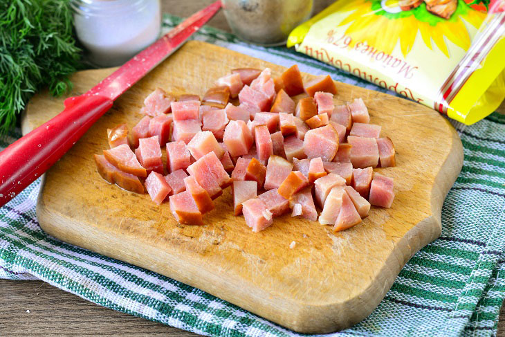 Salad "Sofia" with smoked cheese - spicy and unusual