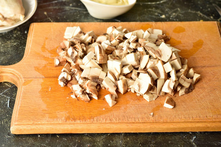 Chicago salad with chicken - an original and festive recipe