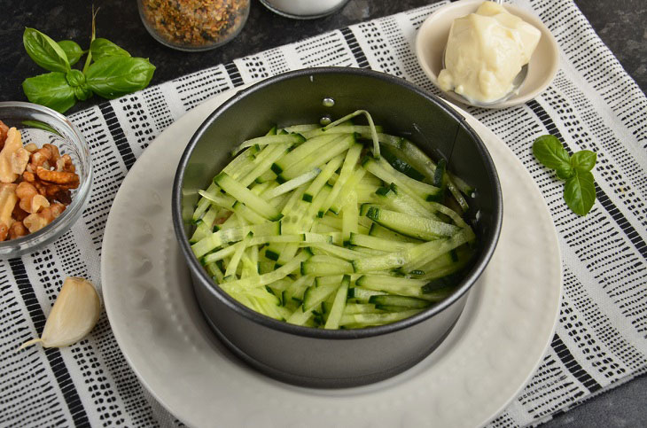 Layered salad "Macho" with beef - simple, juicy and tasty