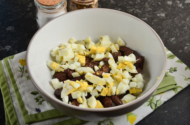 Salad "Belarusian" with liver and mushrooms - a delicious recipe for any occasion