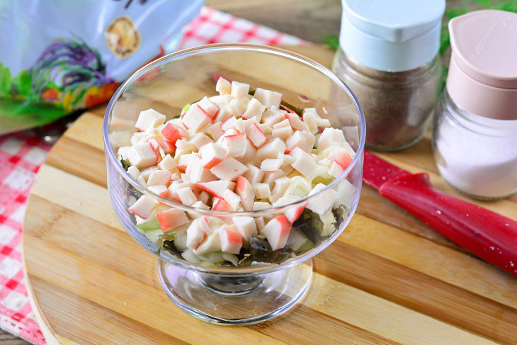 Salad "Sea bottom" with crab sticks - tasty and elegant