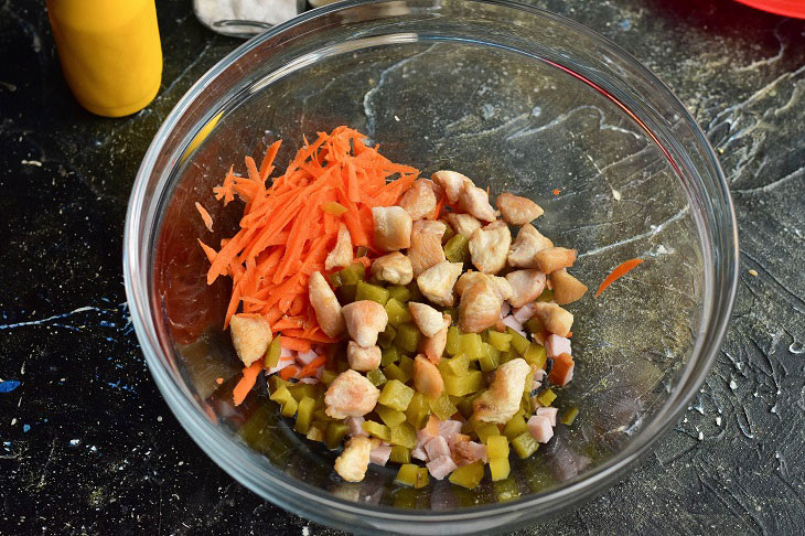 Salad "Charodey" - delicious, beautiful and festive