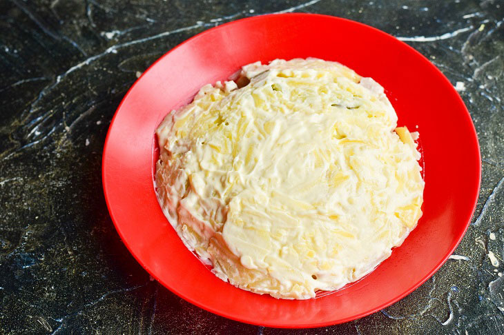 Salad "Beads in the Snow" - a beautiful recipe for the New Year's table