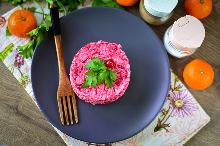 Salad "Pink Flamingo" - it causes a sensation among the invited guests