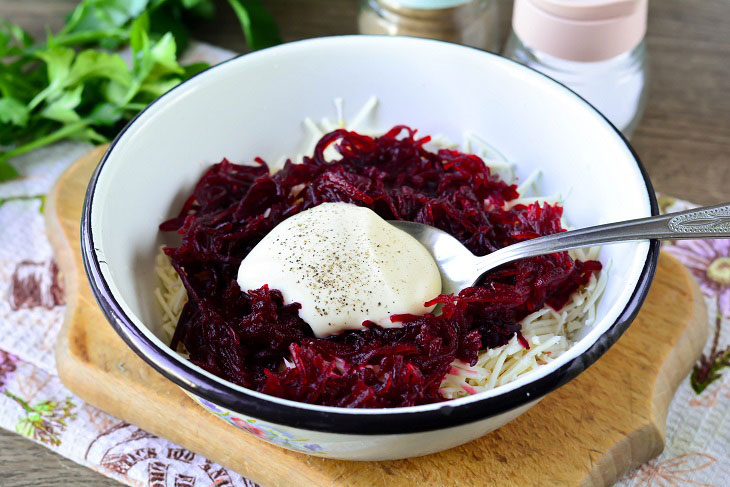 Salad "Pink Flamingo" - it causes a sensation among the invited guests