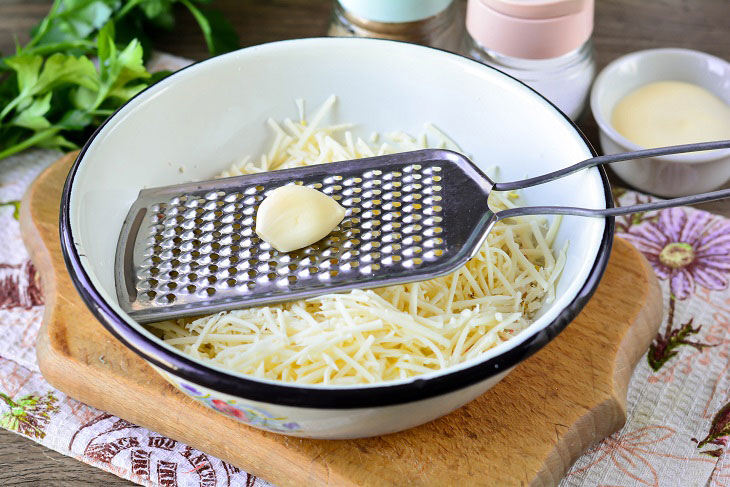 Salad "Pink Flamingo" - it causes a sensation among the invited guests