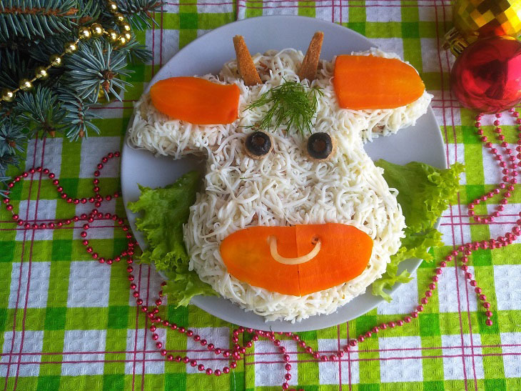 New Year's salad "Bull" - bright and festive