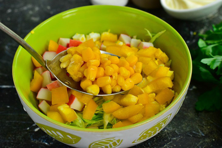 Salad "Sunny Bunny" - juicy, tasty and satisfying