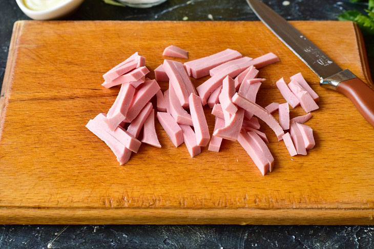 Salad "Viennese" from young cabbage - a healthy spring dish with excellent taste