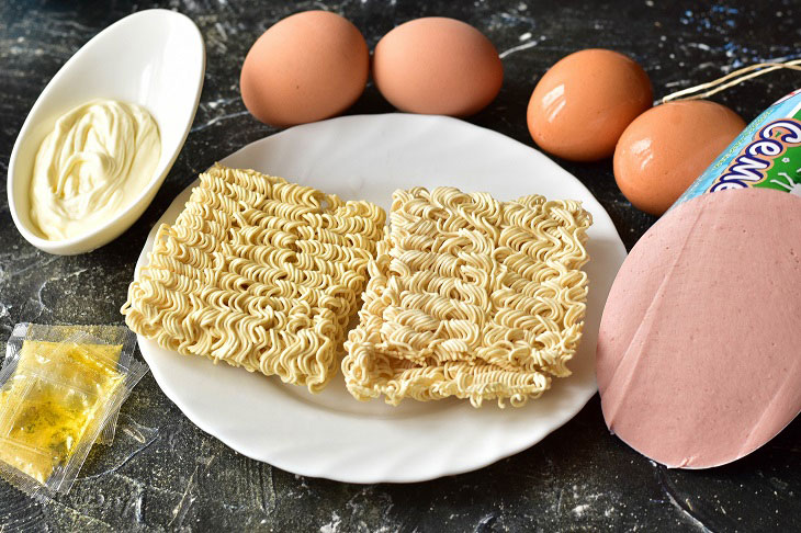 Salad of Mivina (noodles) with boiled sausage - it will fit even on the festive table