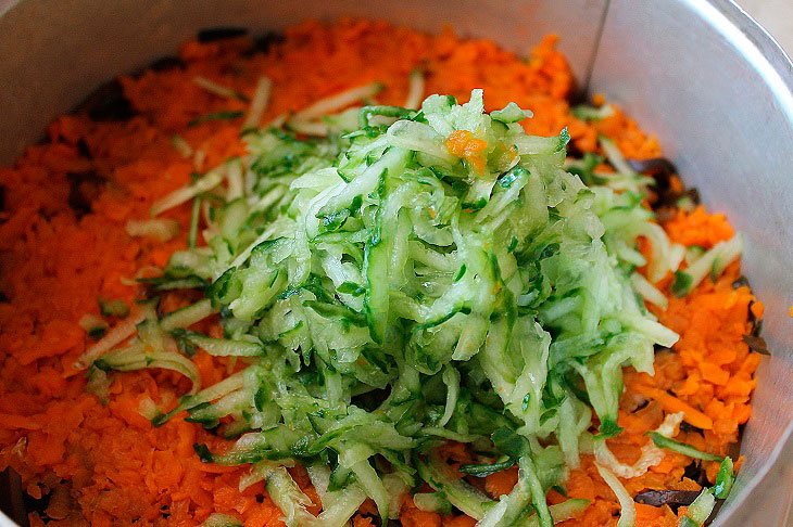 Salad "Breeze" - a juicy and tasty dish with a spectacular presentation
