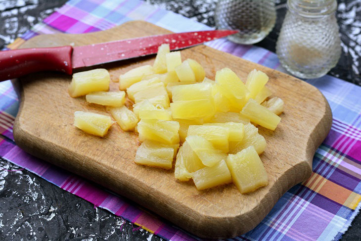 Salad "Hawaiian" with chicken and pineapple - this recipe is sure to come in handy