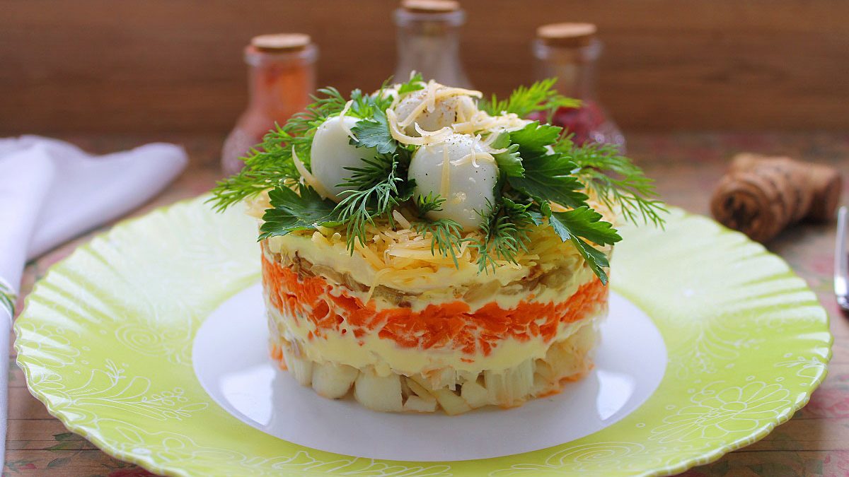 Salad “Nest” – a beautiful and tasty salad of simple products