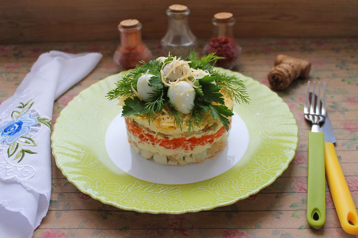 Salad "Nest" - a beautiful and tasty salad of simple products