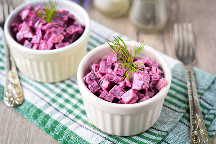 Salad "Ruby" from beets - bright appearance and unique taste