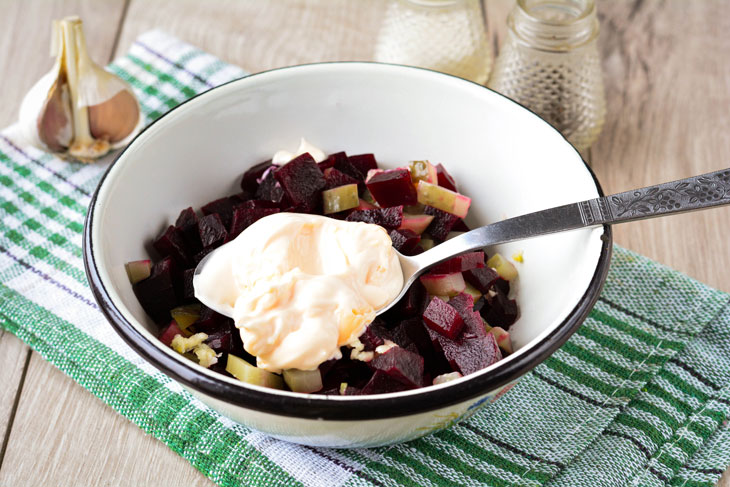 Salad "Ruby" from beets - bright appearance and unique taste