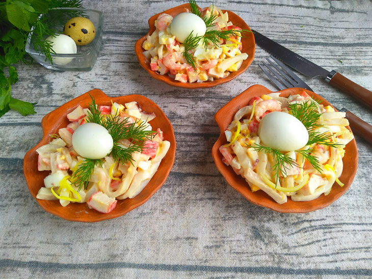 Salad "Pearl" with seafood - delicious and unusual