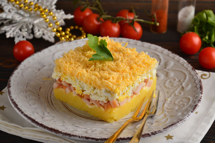 Salad "Christmas" with chicken - an amazing dish on the festive table