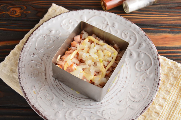 Salad "Christmas" with chicken - an amazing dish on the festive table