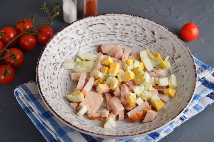 Salad "Parisel" with smoked chicken - an original dish on the festive table