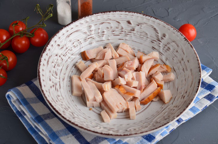 Salad "Parisel" with smoked chicken - an original dish on the festive table
