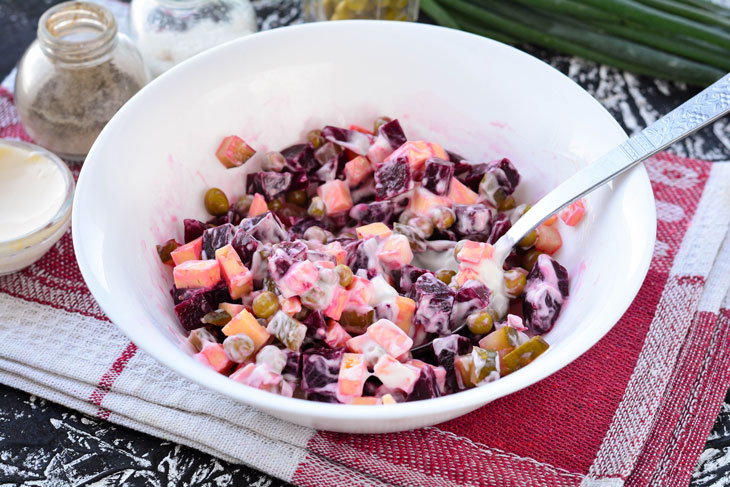 Salad "Violetta" with beets and cheese - it will charm your favorite guests