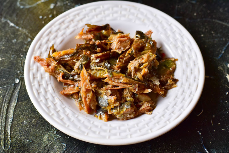 Very tender salad with sprats and butter