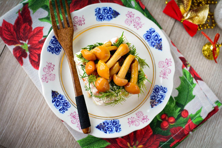 Salad "Mushroom Glade" - looks very presentable, but how delicious!