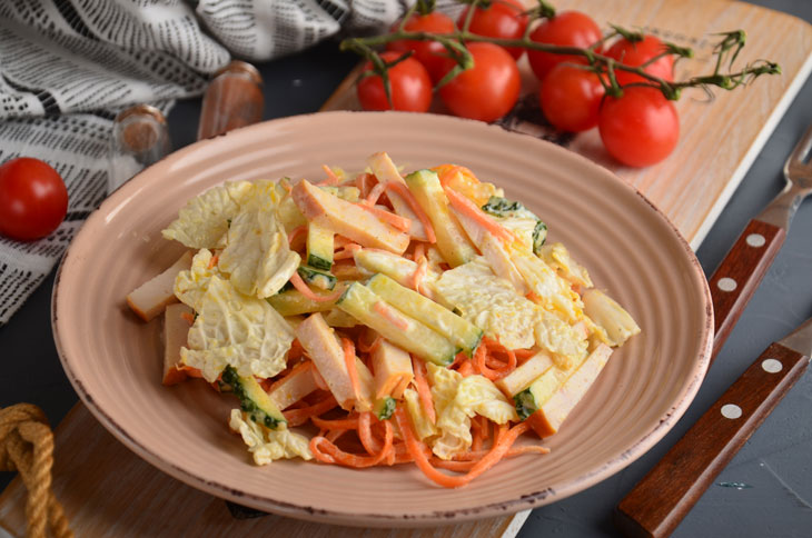 Salad "Table" with chicken - a great recipe for a holiday, and for every day