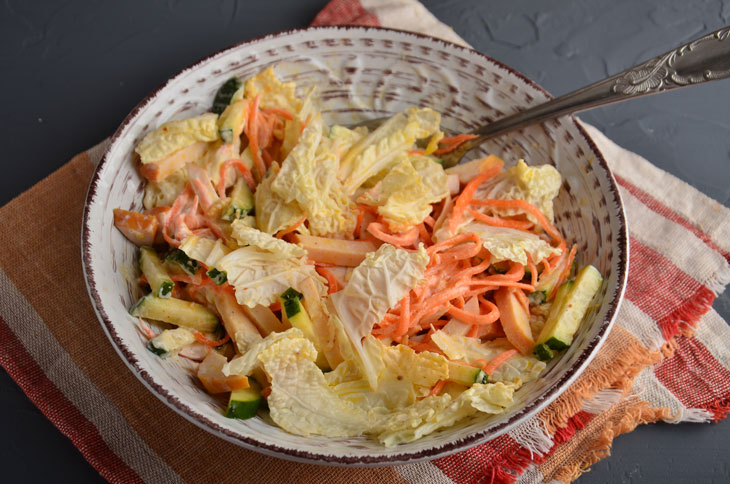 Salad "Table" with chicken - a great recipe for a holiday, and for every day