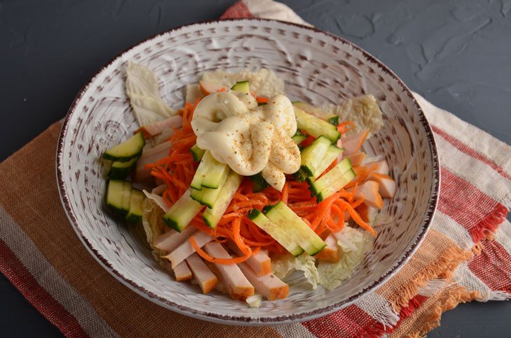 Salad "Table" with chicken - a great recipe for a holiday, and for every day