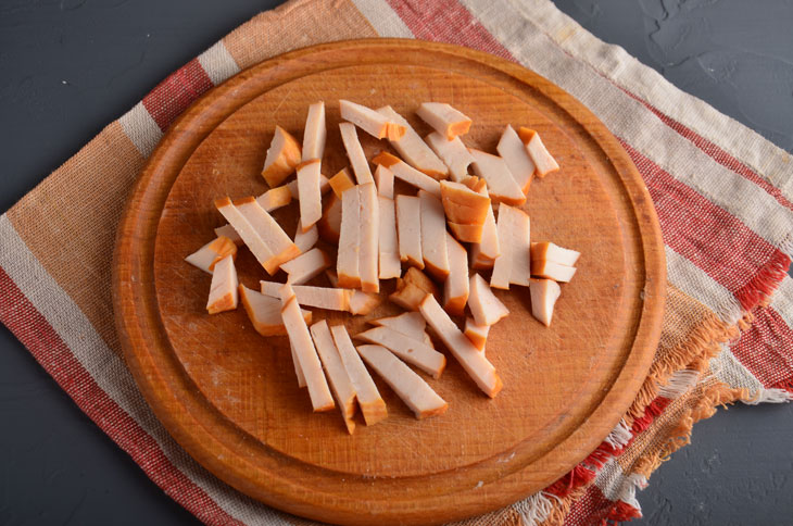 Salad "Table" with chicken - a great recipe for a holiday, and for every day