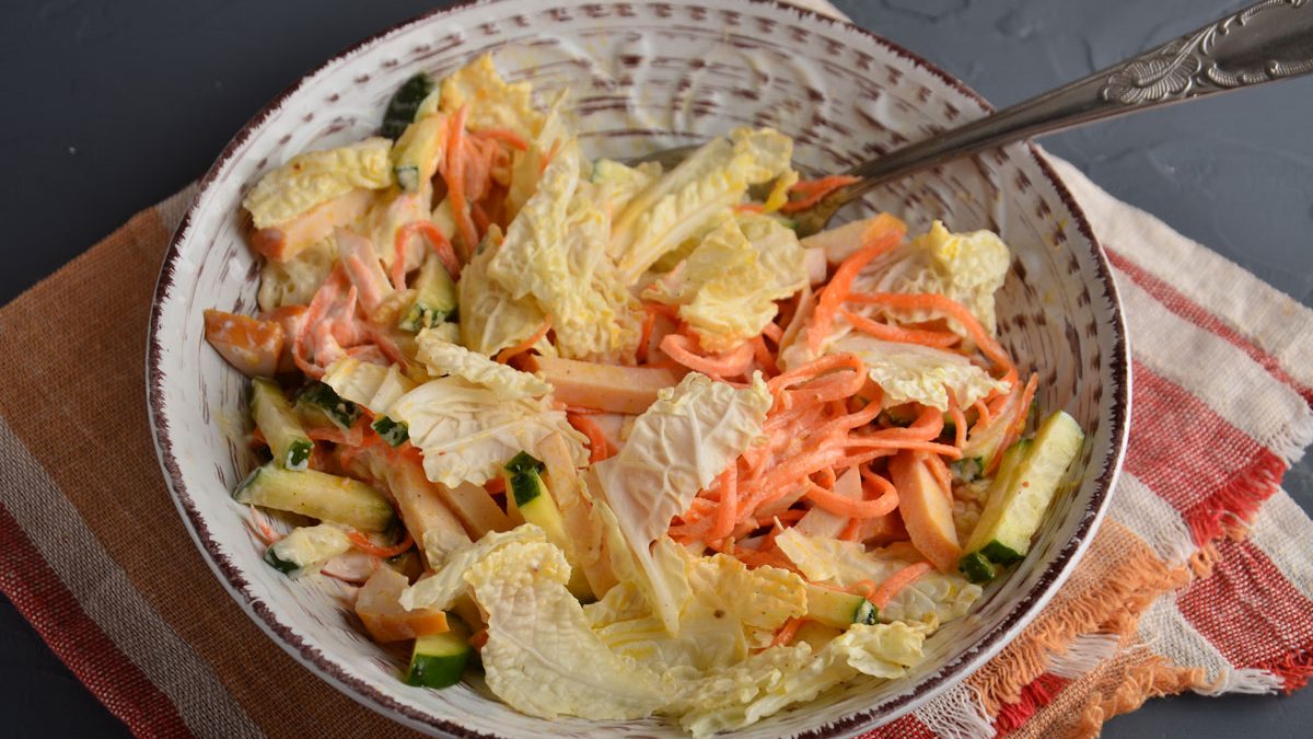 Salad “Table” with chicken – a great recipe for a holiday, and for every day