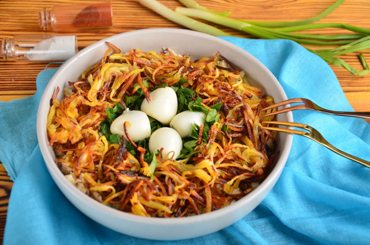 Capercaillie Nest salad with chicken - an original and very tasty recipe