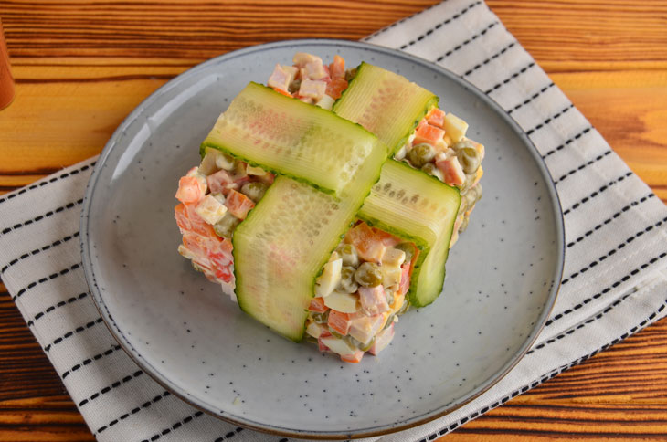 Salad "Gift" with crab sticks - it is ideal for a holiday