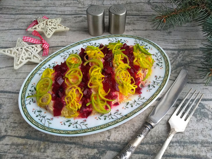 Salad "Fur coat in a new way" on the New Year's table